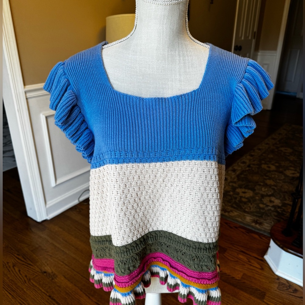 Cato women’s XL‎ sleeveless crocheted sweater withh scalloped arm cotton
